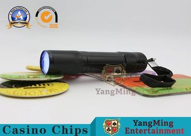 comprare Controllore porpora tenuto in mano di luce UV, piccola luce di senso UV della torcia per il club della mazza fabbricazione online