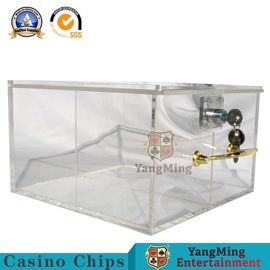 comprare Scatola acrilica di Toke delle roulette del quadrato completamente trasparente di Gamb/trasportatore su ordinazione di Chips Box Cards Metal Lock della mazza della Tabella fabbricazione online