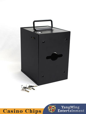 Casella di denaro in metallo quadrato nero, tavolo da poker per il gioco d' azzardo, casella su misura con lucchetto.