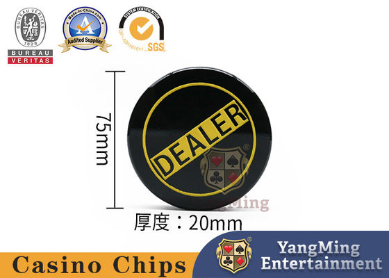 Fabbrica personalizzata a doppio lato inciso Black Acrylic Dealer Texas Casino Poker Table Game Locator Button